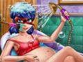 Hra Tehotná Lady Bug v kúpeľoch  online