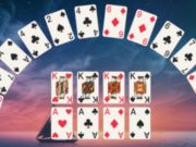 Hra Crescent Solitaire  online