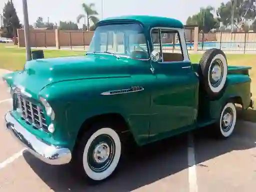 Hra Classic Trucks Puzzle online