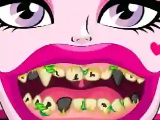 Hra Draculaura Bad Teeth online