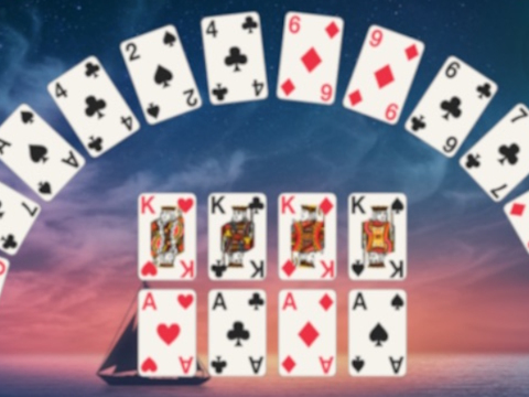 Hra Crescent Solitaire  online