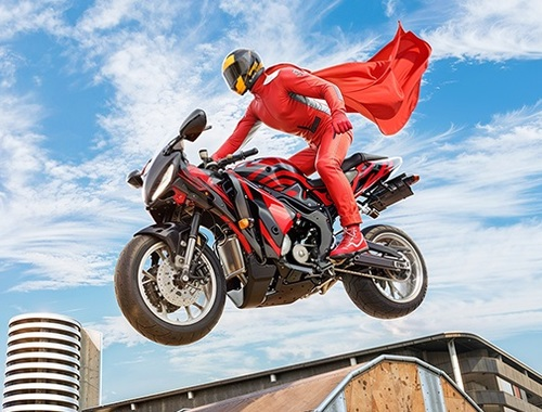 Hra Skutočný motocykel Super Hero Stunt 3D  online